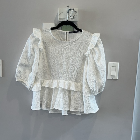 Zara Textured Ruffle Tiered Short Sleeve Peplum Top White - Picture 3 of 7